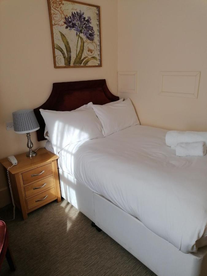 The Royal Lion Hotel Лайм Риджис Екстериор снимка