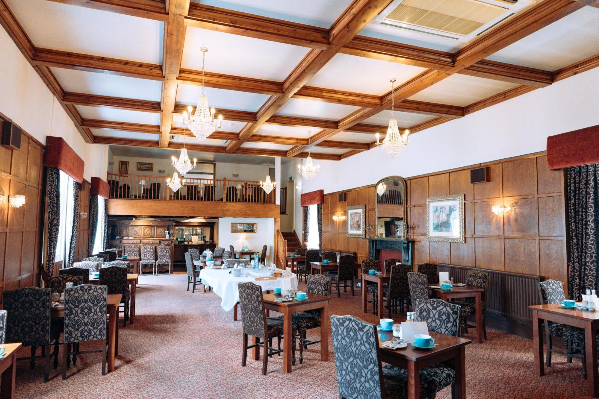 The Royal Lion Hotel Лайм Риджис Екстериор снимка
